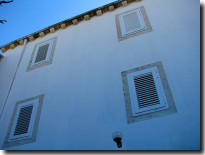 View of the house from the yard